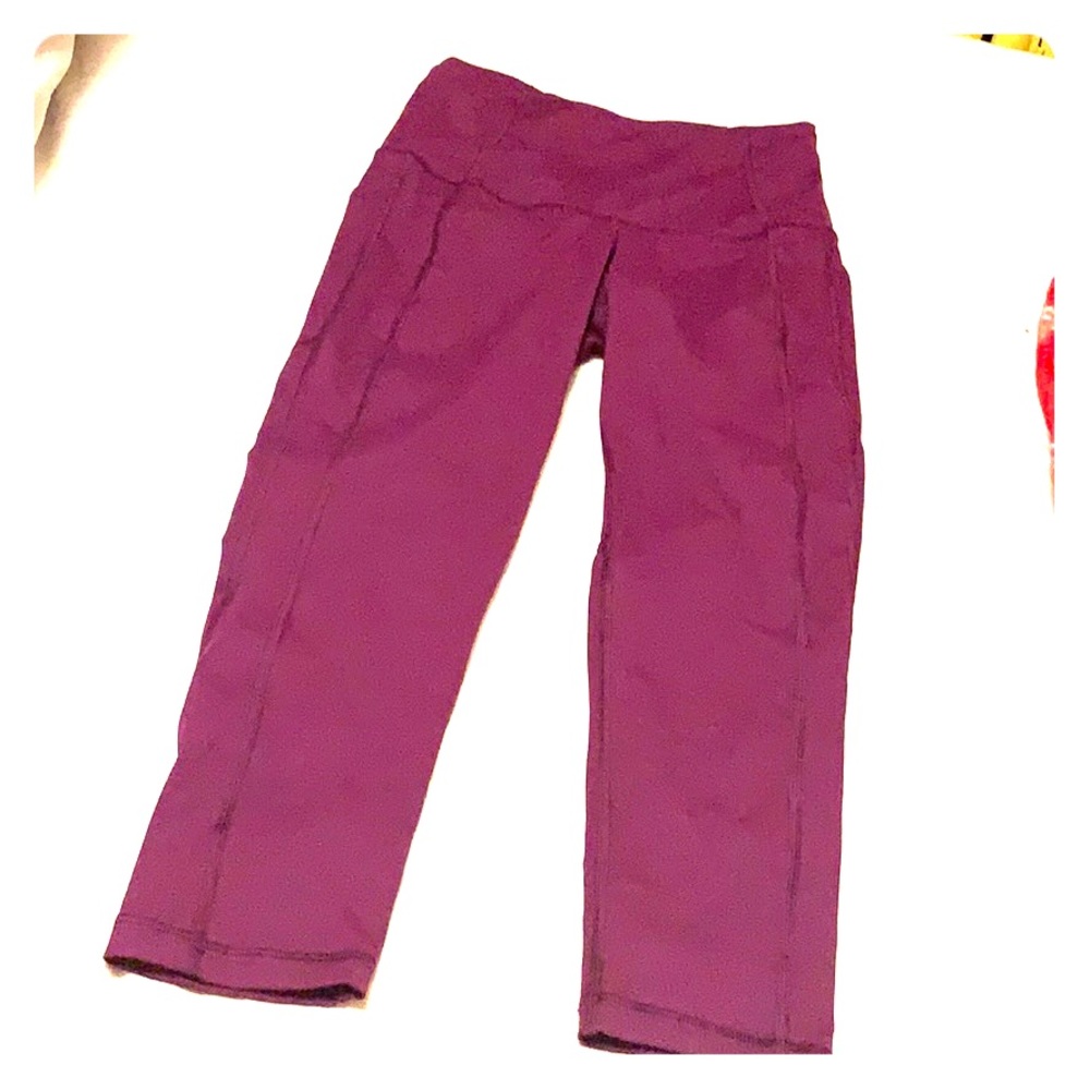 Knockout By Victoria Capri sports pant